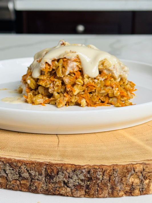 Carrot Cake Baked Oats with Creamy Cashew Icing 