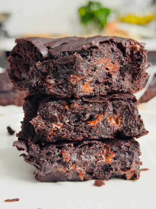 Fudgy Black Bean Brownies (Flourless, High-Protein & Easy!)