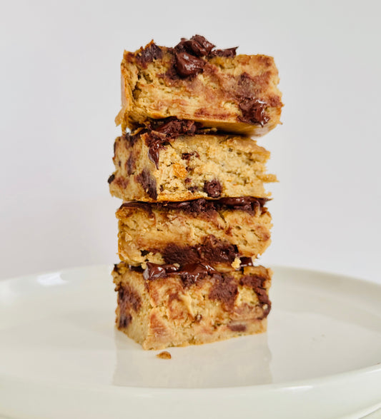Healthy Flourless Chickpea Blondies | High-Protein Vegan Blondies
